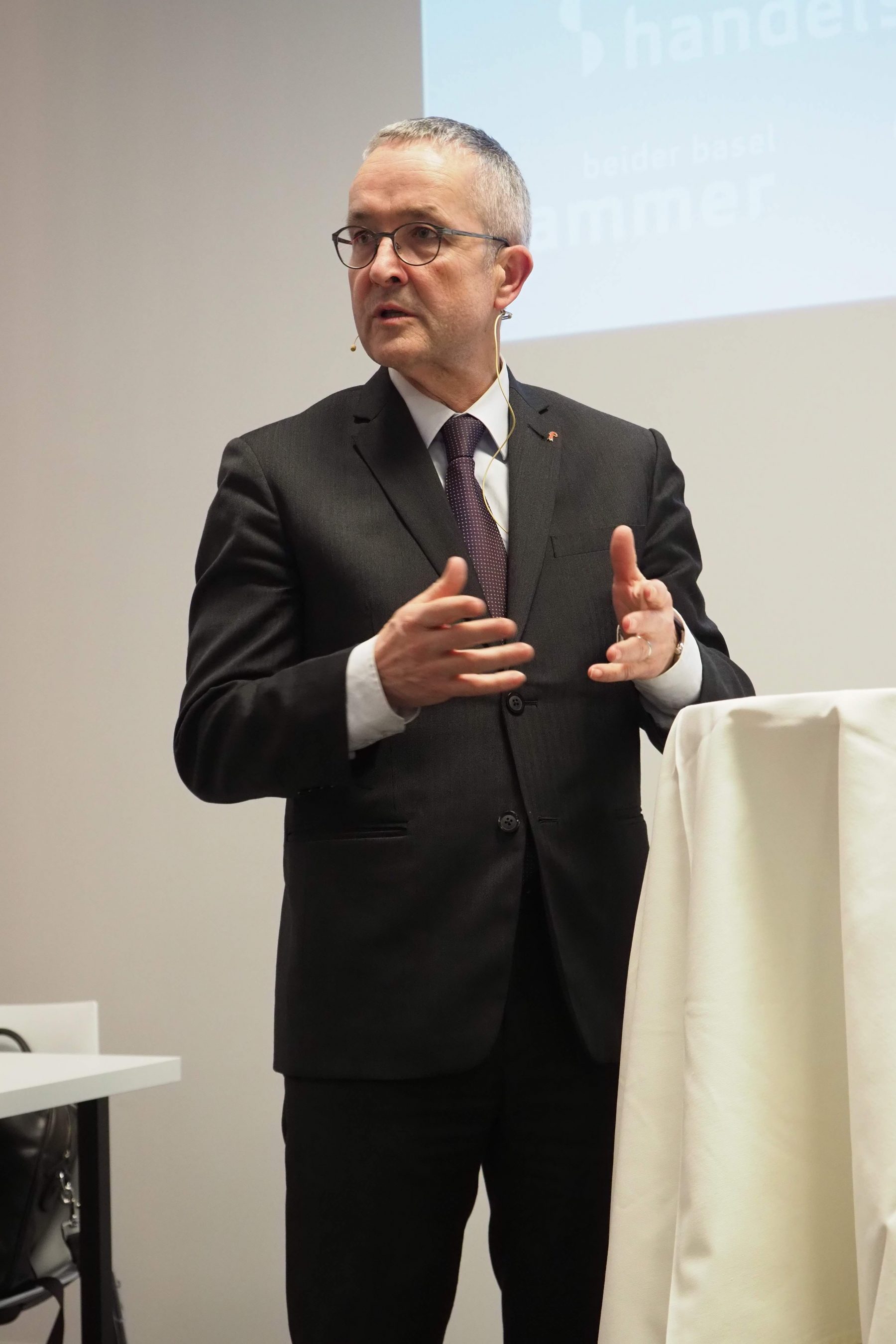 Thomas Weber, bz: „Der erste Regierungs-Gipfel geht an Thomas Weber – und die beiden Neuen“